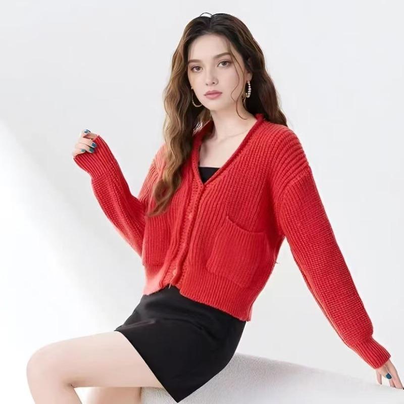 

Temperament versatile double pocket sweater jacket curled V-neck soft waxy rough wool long-sleeved knitted cardigan One size