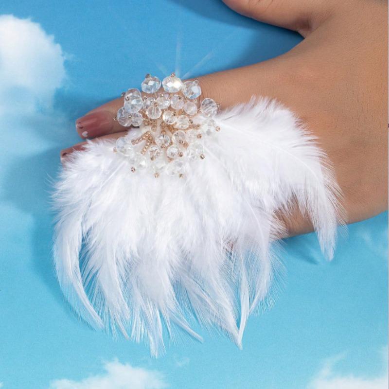 White Feather Corsage Bridal Headdress Stage Performance Clothing Accessories Simple
