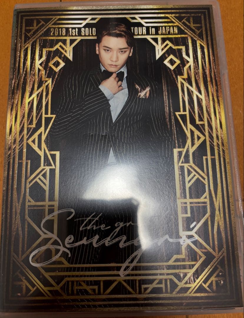 

[USED] THE GREAT SEUNGRI 2018 1st SOLO TOUR