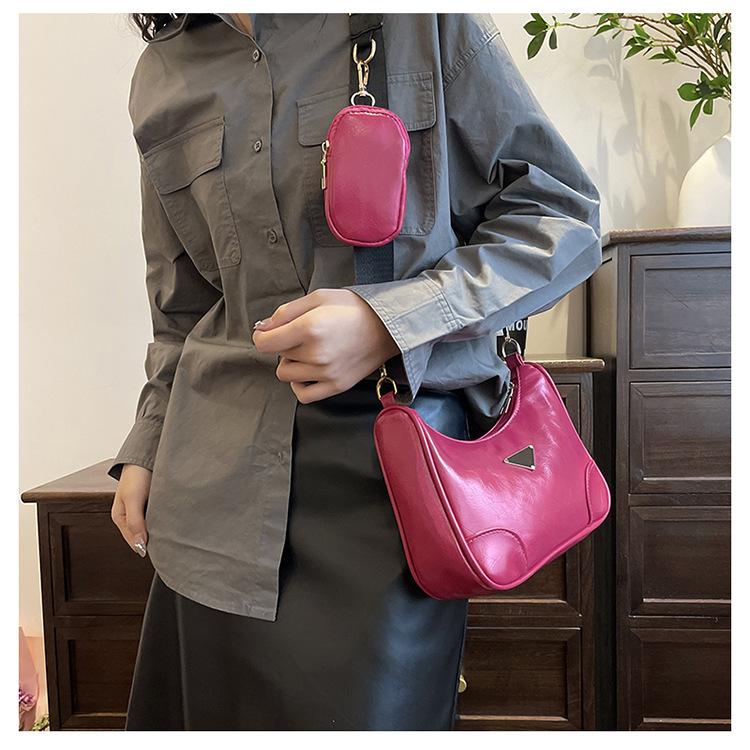 Женские однотонные квадратные сумки через плечо на молнии для отдыха из искусственной — фото 9