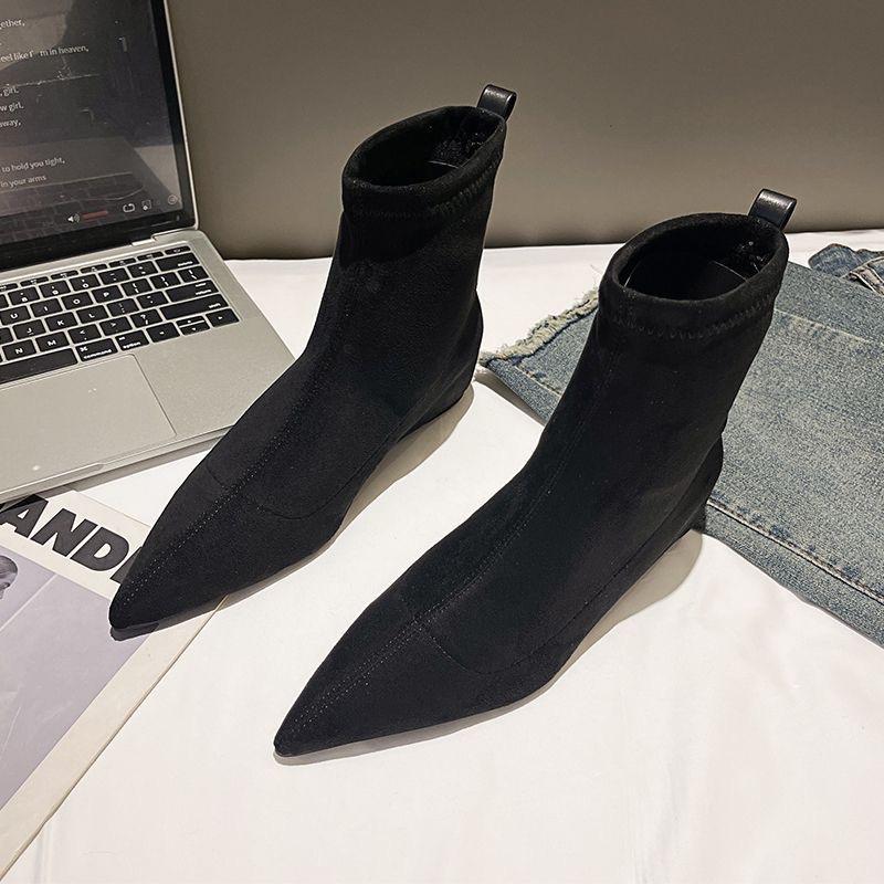 Flacher Absatz spitze weiche Sohle elastisch nicht müde personalisierte Mode matte Füße kurze Stiefel