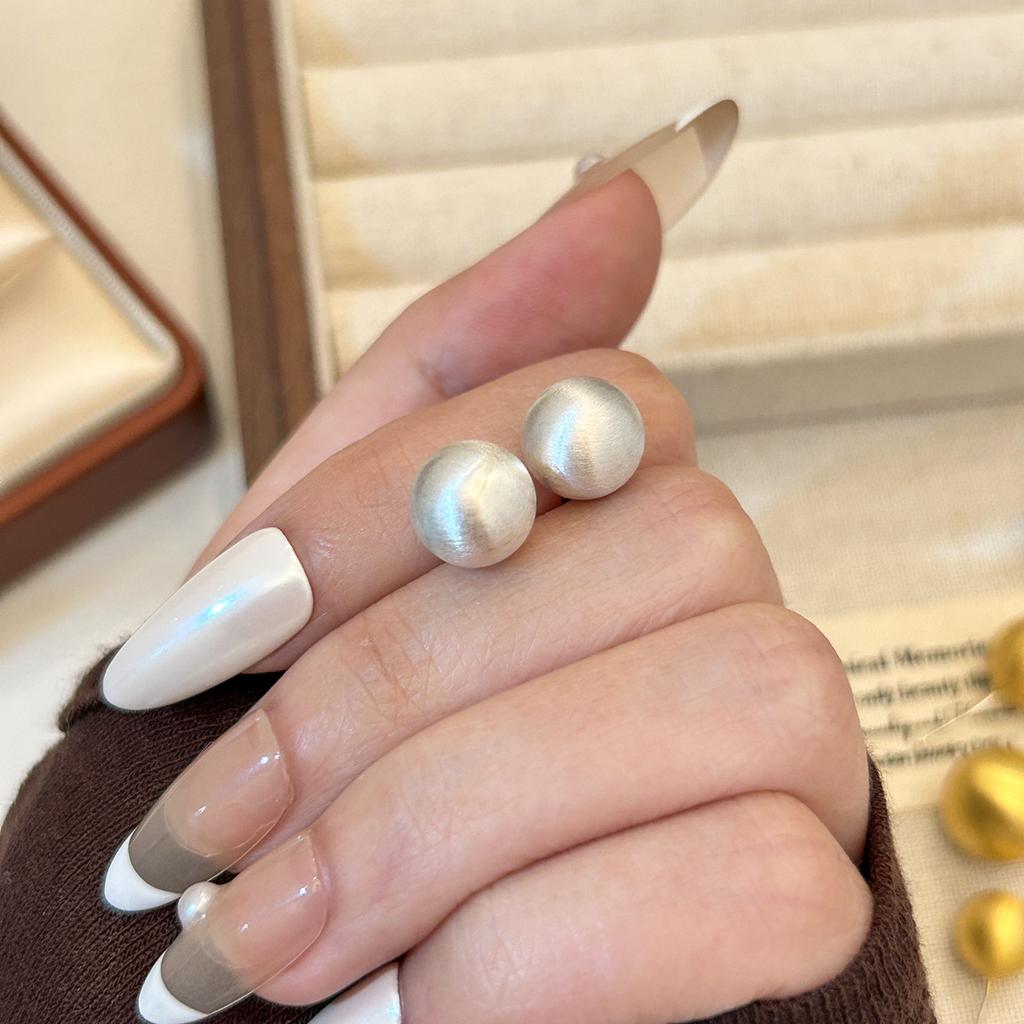 Retro Metal Temperament Earrings Fashion High Sense Matte Brushed Ball Earrings Women