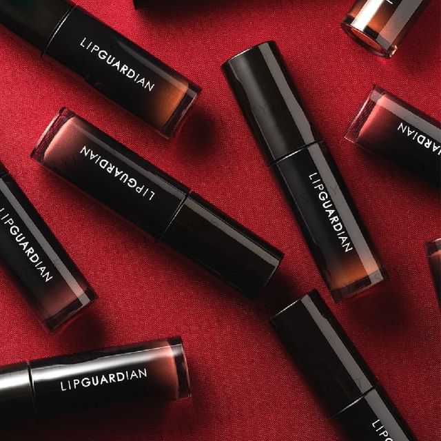 Elizabeth - Губной Страж Glow Wrapping Tint 01 Venus Coral