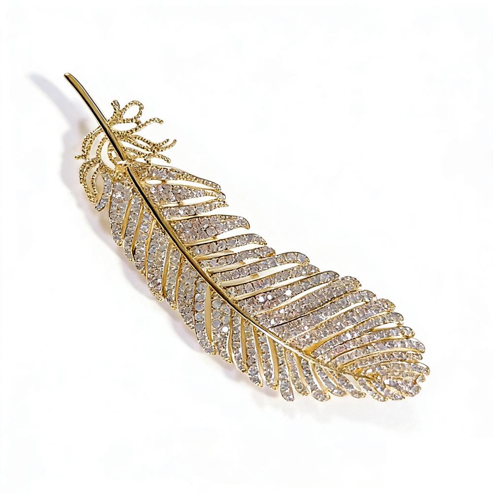 Elegant European Feather Brooch: Simple Inlaid Women s Accessory золотой