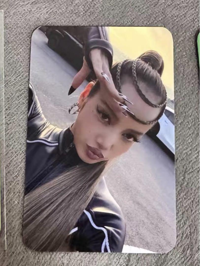 

[USED] Blackpink Lisa Shanghai Pop-Up Exclusive Purchase Trading Card