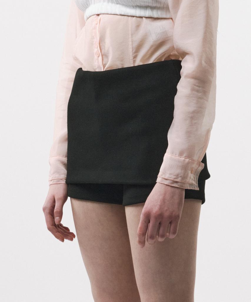 Podeowedeo Symbol Hotfix Skirt Pants (Black)