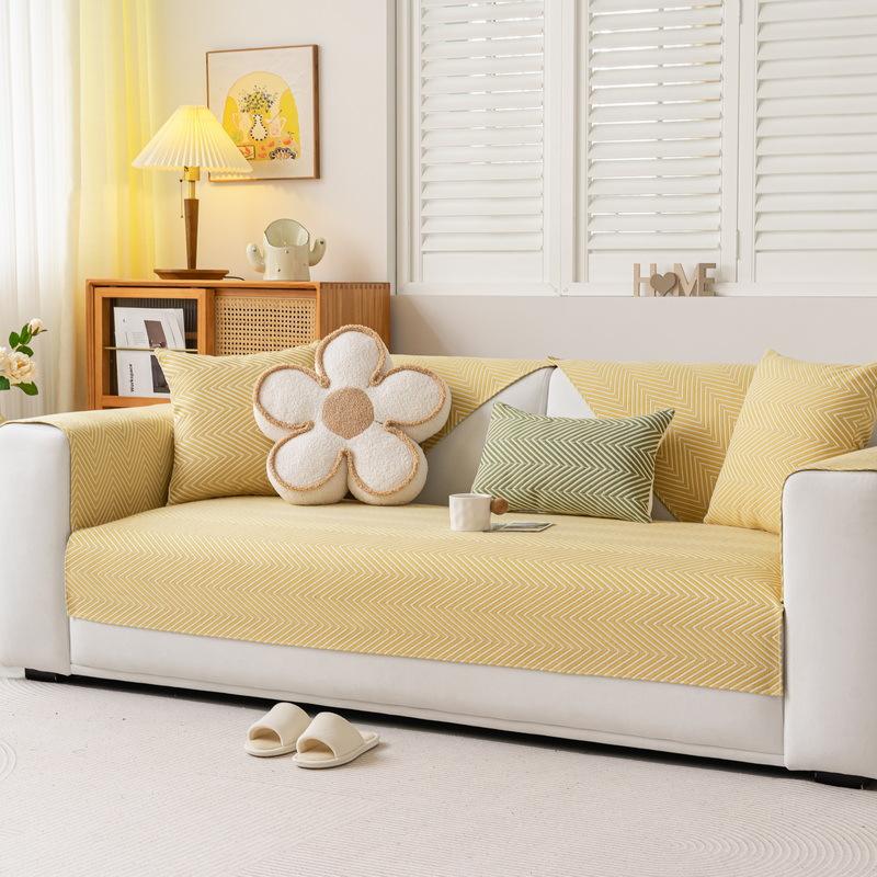 

Herringbone Sofa Cushion, Non-Sticky Hair, Nordic Wind Green Sofa Cushion, Universal Chenille Sofa Cover For All Seasons 70*70cm