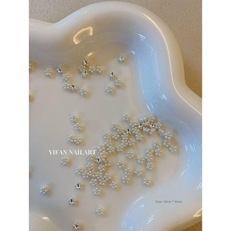 

J186 Stereo Custard Bows Young Adult Nail Sticker N81. [White Pearl Floret. 5]]