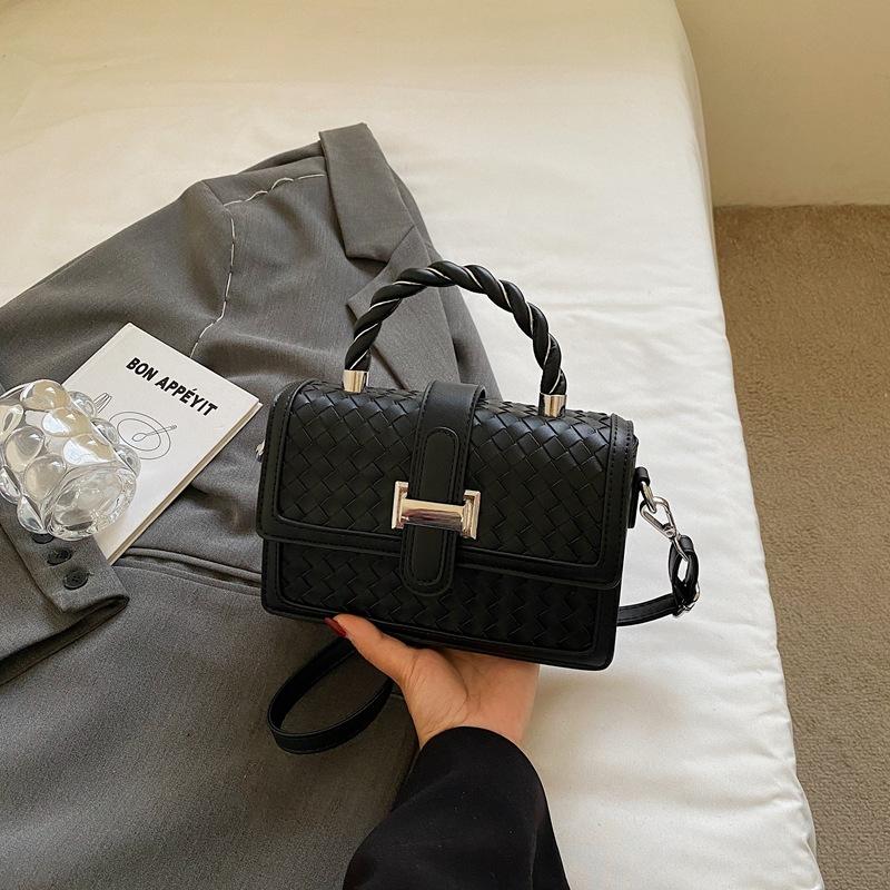 Autumn new small square bag niche design fashionable shoulder portable small satchel woven bag