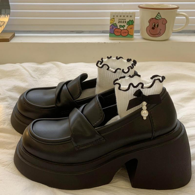 Chaussures en cuir à semelles épaisses pour femmes Printemps et Automne Haut de gamme Rétro Français Mocassins rehaussants Chaussures à enfiler