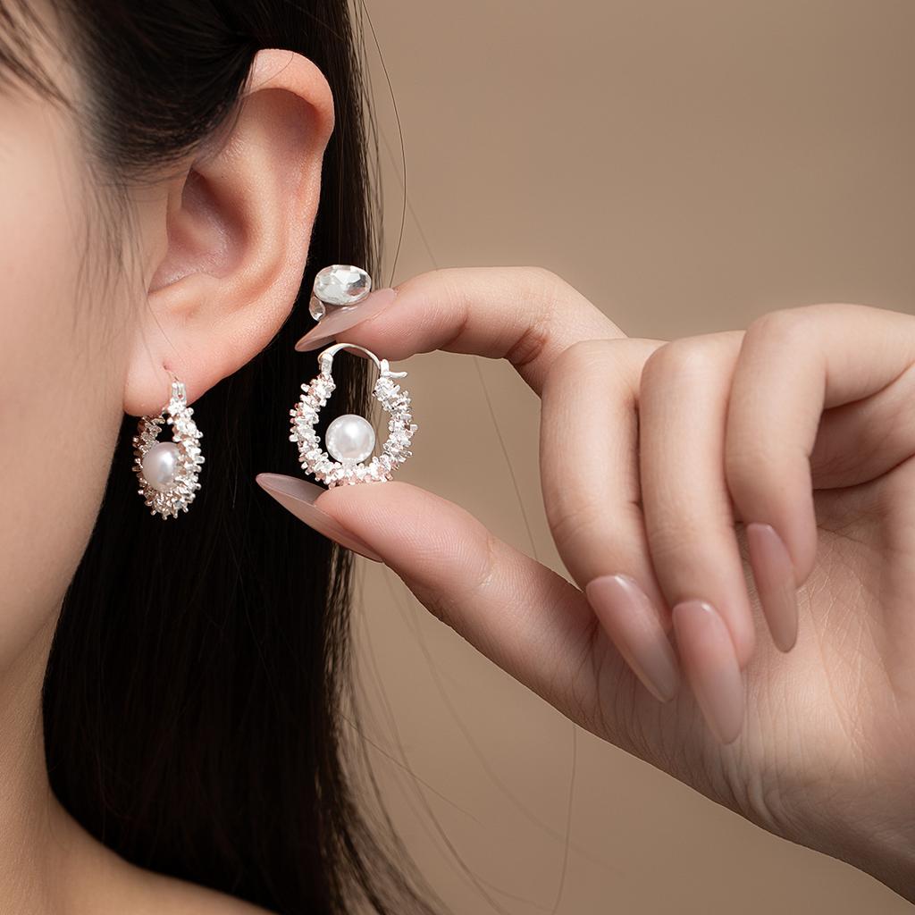 High-End Pearl Ear Buckle, Light Luxury Niche Design Crushed Silver Ear Buckle Fashion Earrings Women