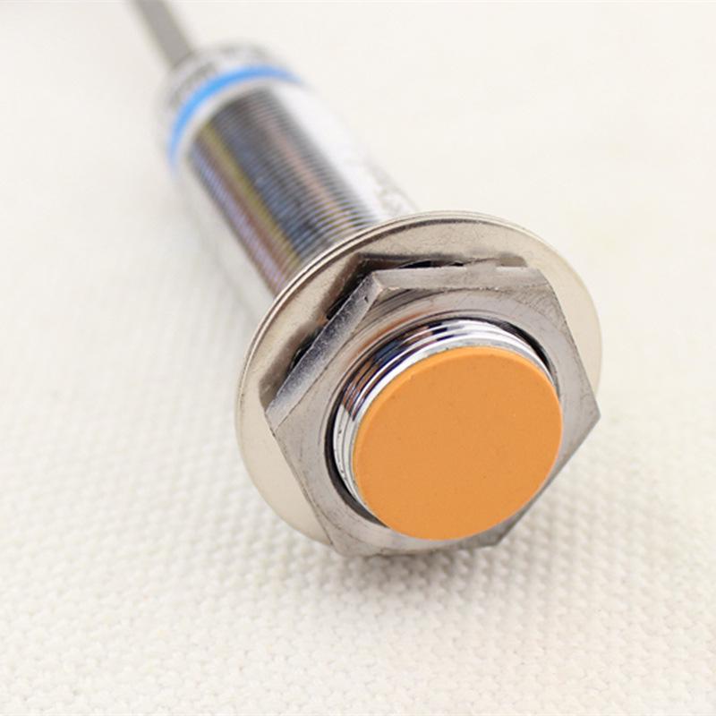 Metall Induktiver Näherungsschalter LB3-3NKNBPKPBLKLBAKAB-F, 24V AC/DC Zwei-/Dreidraht-Sensor