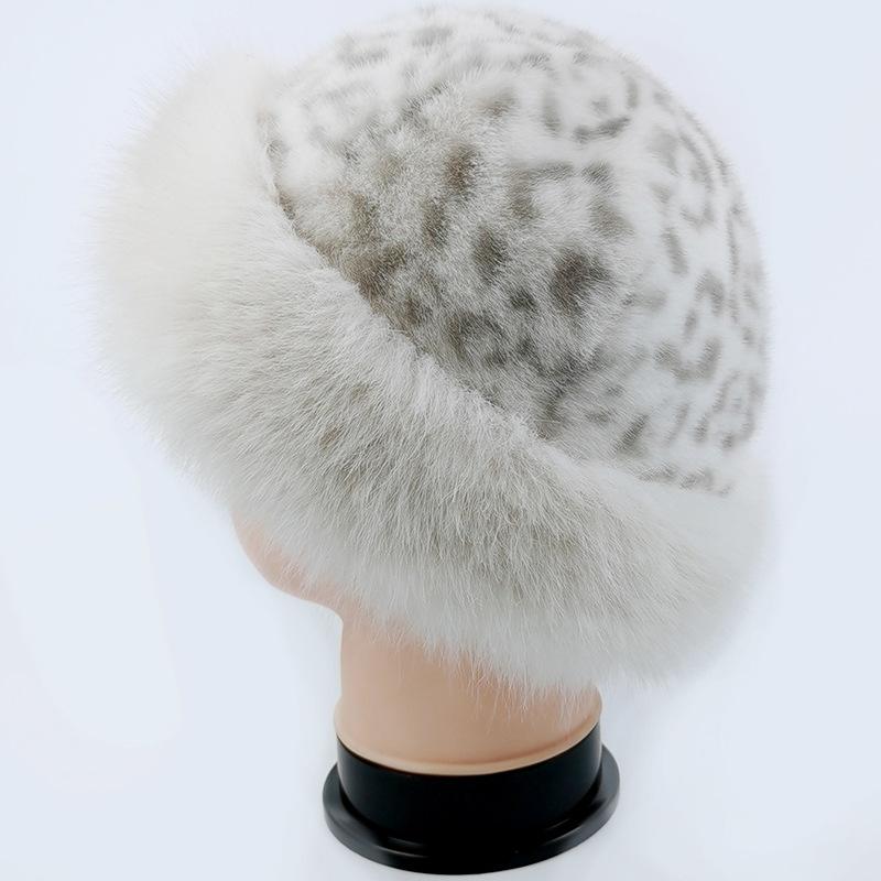 

Leopard print hat New leopard print warm plush fisherman hat for autumn and winter, cute and cold-proof with ear protection, leopard print Mongolian Average Size сірий колір