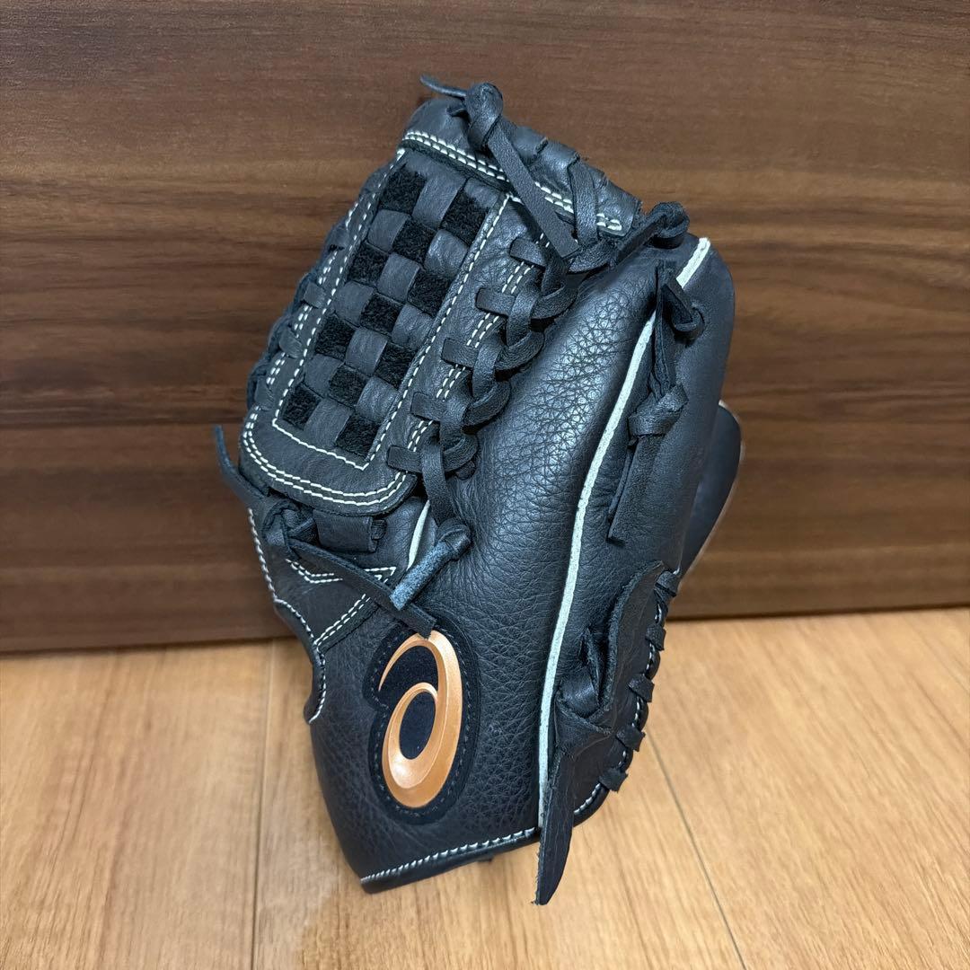 Used youth baseball softball glove