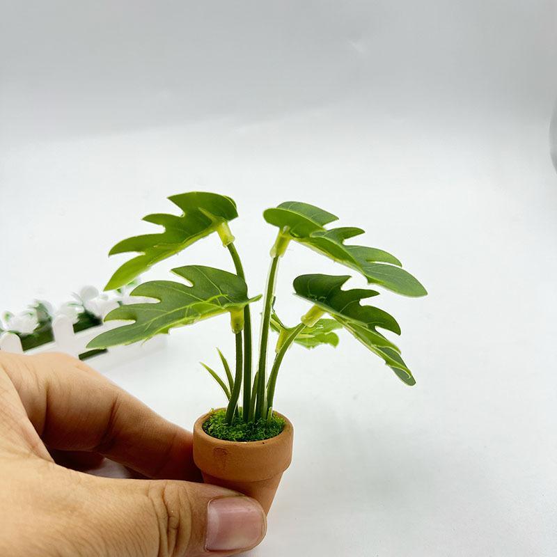 Miniature Clear Vase Model 1/12 Scale Dollhouse Resin Craft Fairy Garden Landscape DIY Decor