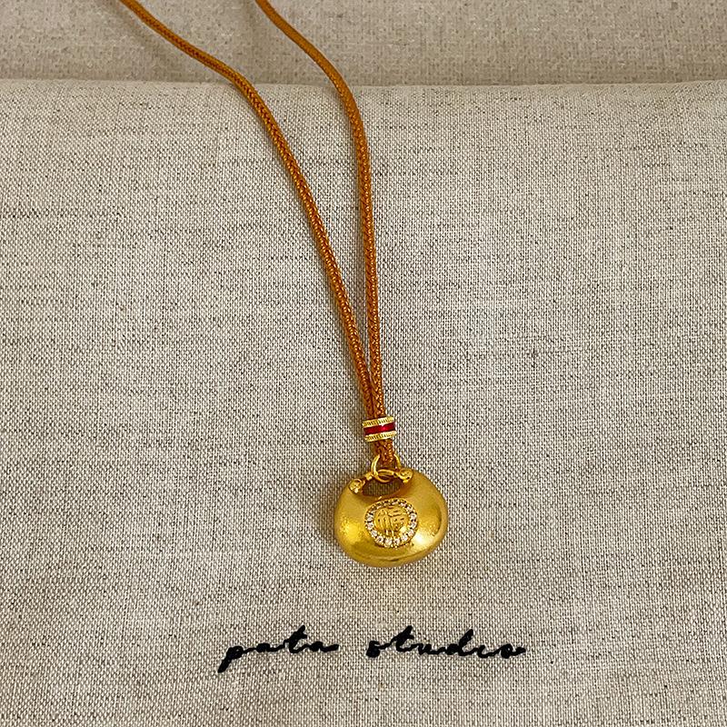 Nový čínský tykev baculatý Fu tkaný provázkový náhrdelník dámský lehký luxus retro móda temperament všestranný řetízek na krk svetr řetízek