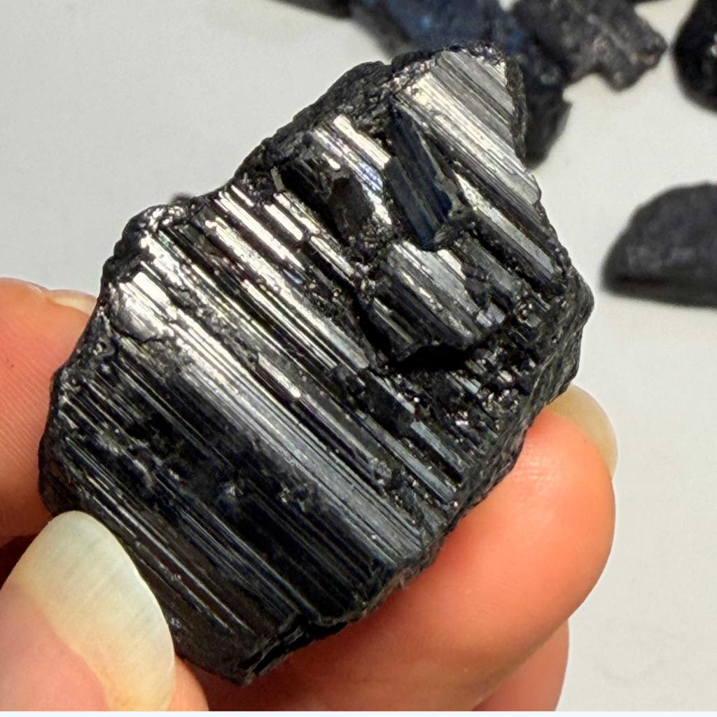 Natural Black Tourmaline Tumbled Chips 100g Irregular Shape 1.5-2.5 inches for Jewelry Making DIY Home Decor Crystal Pieces Bulk
