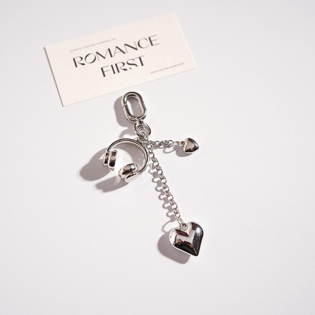 Cute Four-Leaf Clover Heart Keychain Pendant - Small Gift Car Backpack Charm