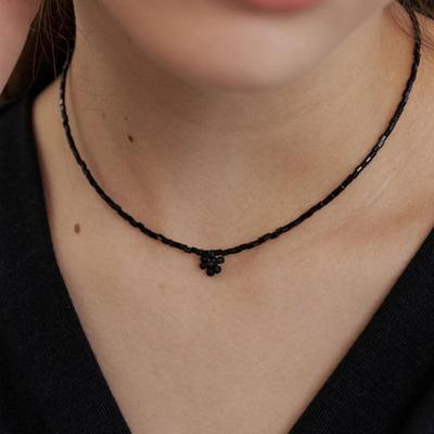 GETMEBLING Petit Flower Necklace