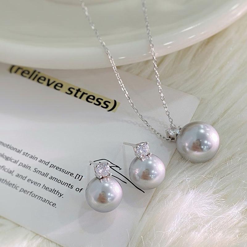 French Retro Pearl Zircon Necklace with Simple Clavicle Chain Niche Design Sense Decoration