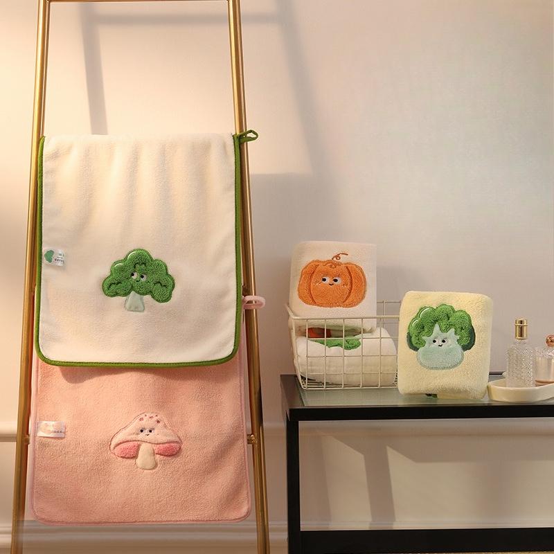 Coral Fleece Towel, Bathroom Hanging Absorbent Square Towel, Kitchen Dual-purpose Hand Towel, Non-shedding Handkerchief
