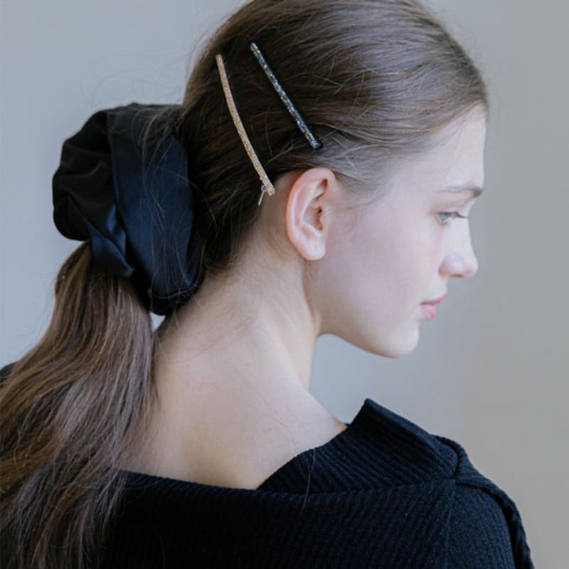 Jean Paul Clarisse Austrian Crystal Long Slim Automatic Pin JP-22-180AB