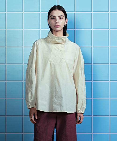 Nuboten Stand Half-Neck Blouse Vwblnc0500 Ivory/F
