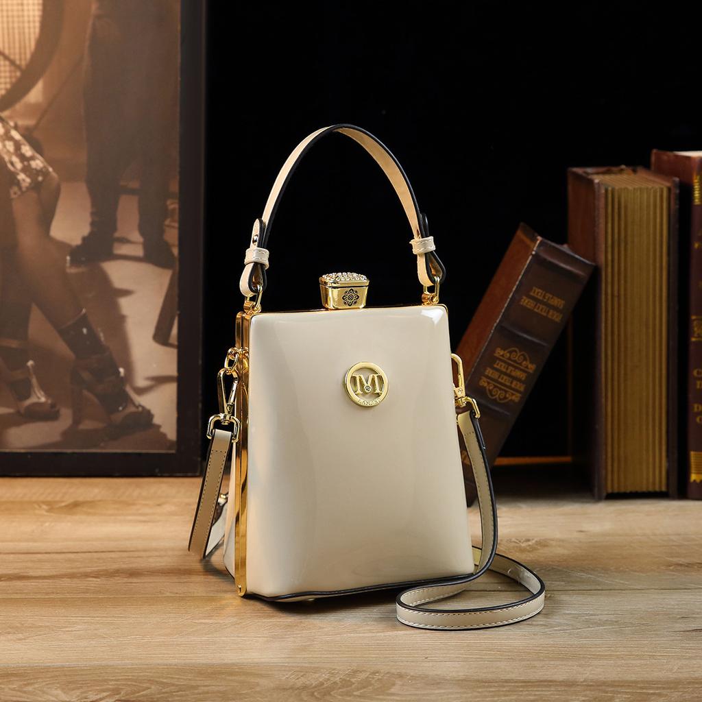 Street Trend Vertical Small Handbag Mobile Phone Bag Patent Leather Glossy Shoulder Messenger Bag Light Luxury Versatile