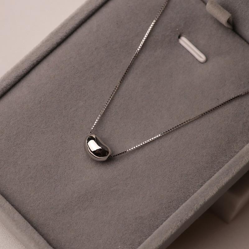 Acacia Doudou necklace female pendant ins style niche design fashionable simple temperament cold wind exquisite wholesale collarbone chain