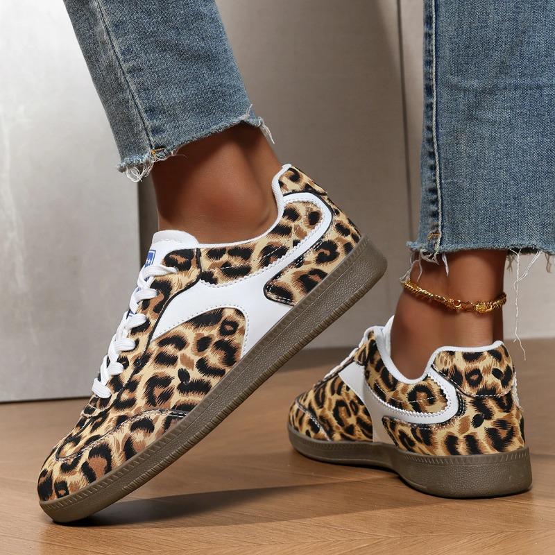Women Casual Shoes Lace Up Fashion Flats Shoes Flat Outdoor Board Walking Female White PU Leather Sneakers Luxury Thick Sole
