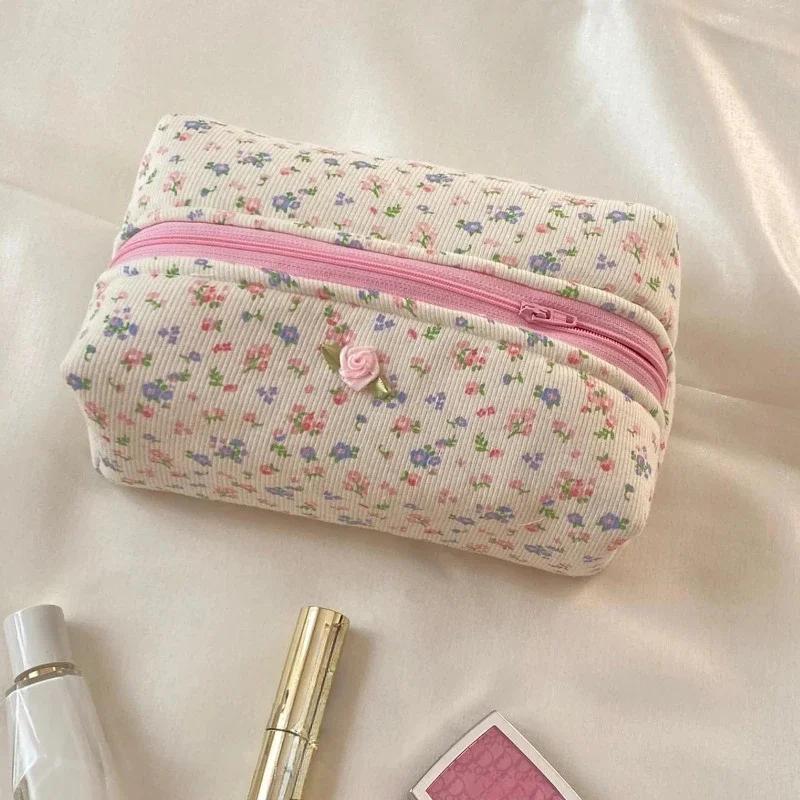 Quilted Floral Makeup Bag Zipper Cute Print Flower Storage Organizer Makeup Brush Toiletry Bag Large Capacity Cosmetic Bag