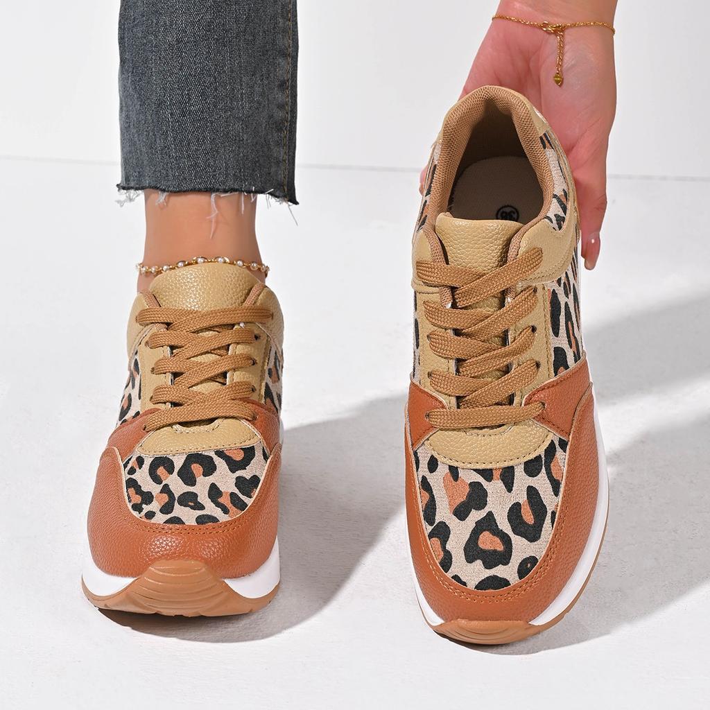 2025 New Flat Leopard Print Lace-Up Casual Sneakers Women's Plus Size All Seasons Single Shoes Running Shoes