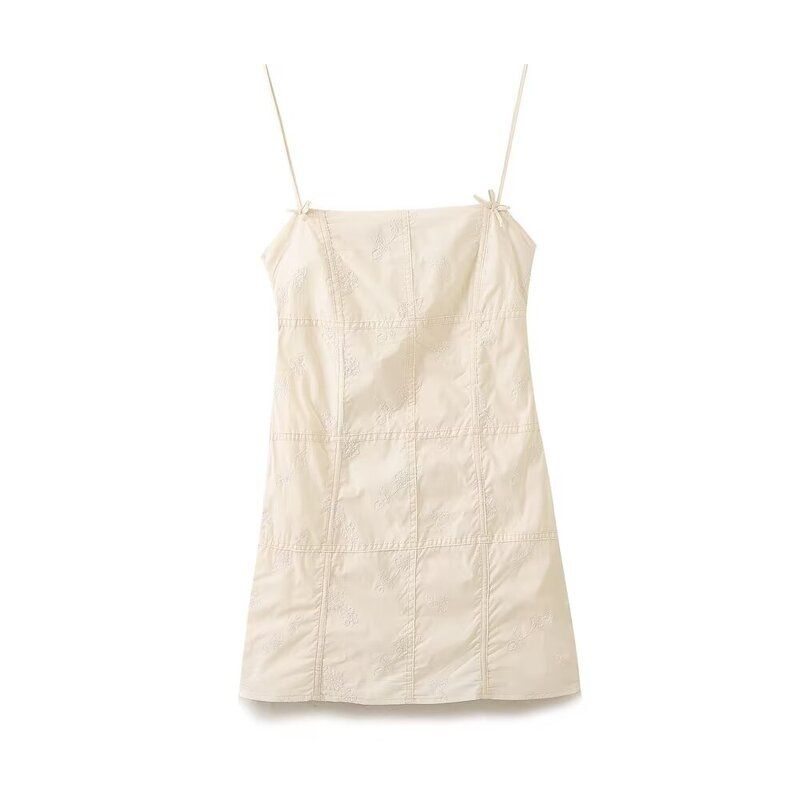 Fashion Style 2024 Summer New Female Slimming Small Bowknot Decoration Embroidered Strap Dress 0881303 712