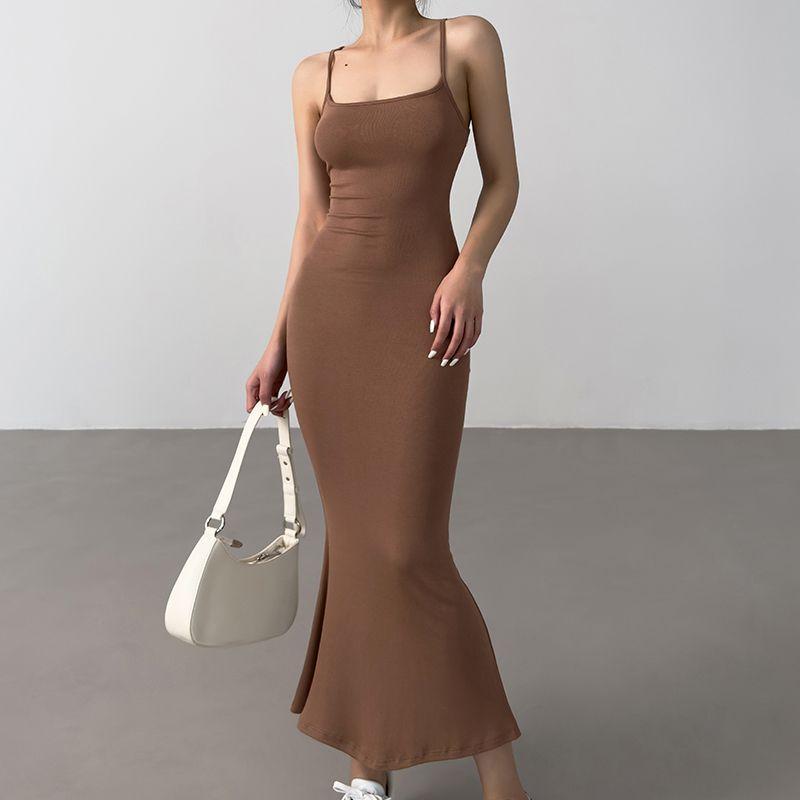 

Платье с открытой спиной, бандажное, облегающее, на бретелях, сзади «мамка», «рыбий хвост» Khaki extended version S
