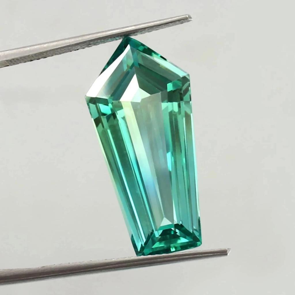 Natural Parti Green Sapphire 10 Ct Fancy Cut Flawless Certified Loose Gemstone