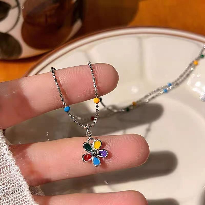 Colorful flower necklace women's year new popular niche sweet cool style personalized accessories collarbone chain jewelry