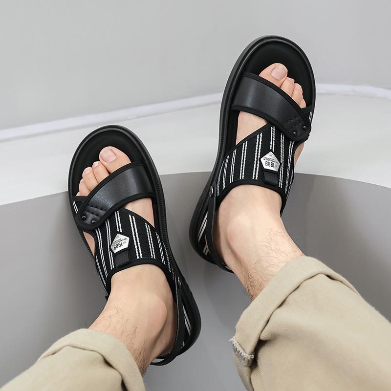 Sandalen Herren Sommer verschleißfest Sport High-End Römisch Internet-Prominente tragen Badeschuhe zur Arbeit 611-K