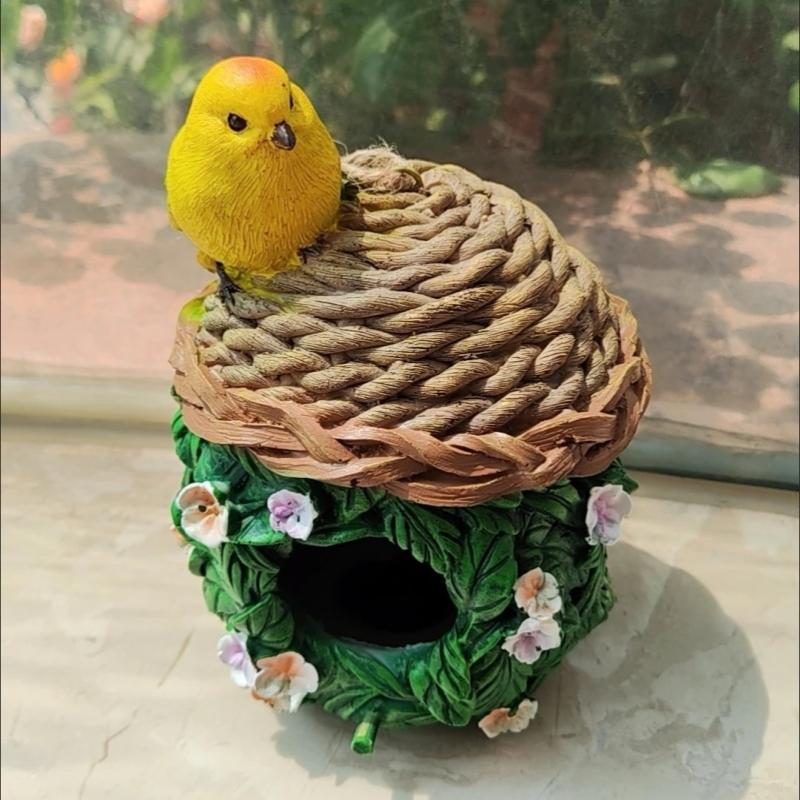 Hängendes Vogelhaus-Ornament aus Kunstharz – Garten- & Terrassendekoration für Bäume, Zäune oder Hofdekor
