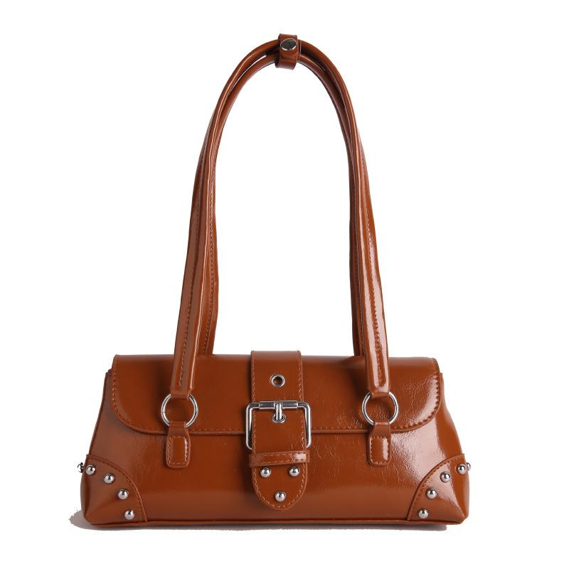 Highend underarm bag women's new trend fashion versatile rivet locomotive bag retro handbag