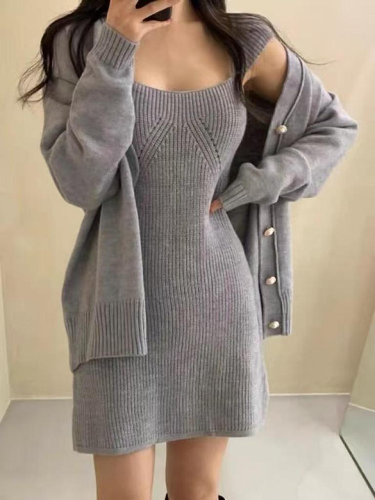 Spicy Girl V-Neck Sweater & Hip-Hugging Skirt Two-Piece Set: Long-Sleeve Cardigan Jacket & Camisole Dress for Autumn/Winter.