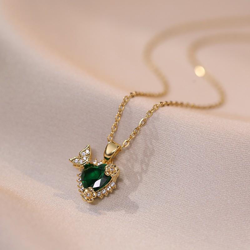 Women's Fashion Heart Pendant Necklace - Elegant, Simple Design, Versatile Clavicle Chain Jewelry