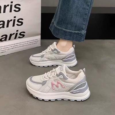 Op stront stappen zachtzool sneakers dames 2025 nieuwe zomer veelzijdig ademend mesh voeten tonen dravende papa schoenen