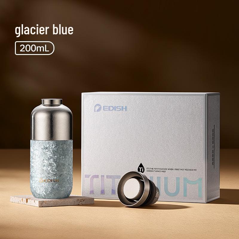 Doppelwandiger Isolierbecher aus reinem Titan - Kompakt, tragbar und stilvolle Geschenkoption