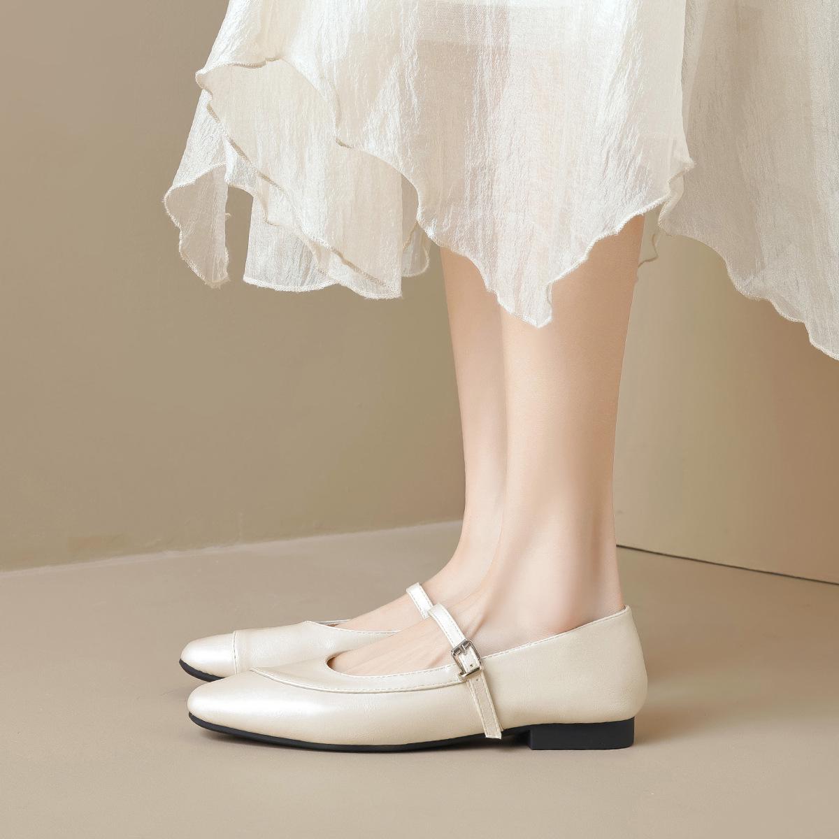 

Weiwei Girl 821-2 Women s Retro T-Strap Mary Jane Flats 39 чорний