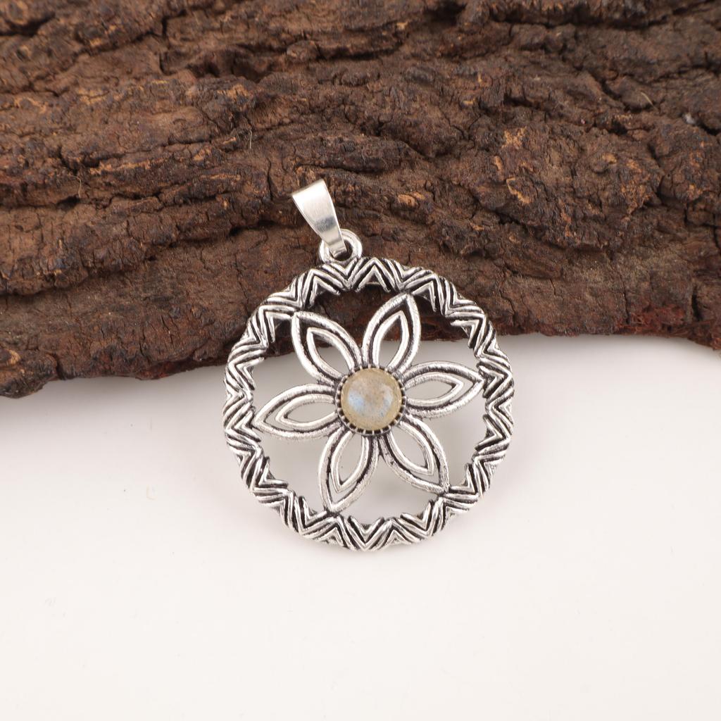 Labradorite Pendant, Handmade Gemstone 925 Sterling Silver Pendant Antique Jewelry, For Gift Silver Jewelry