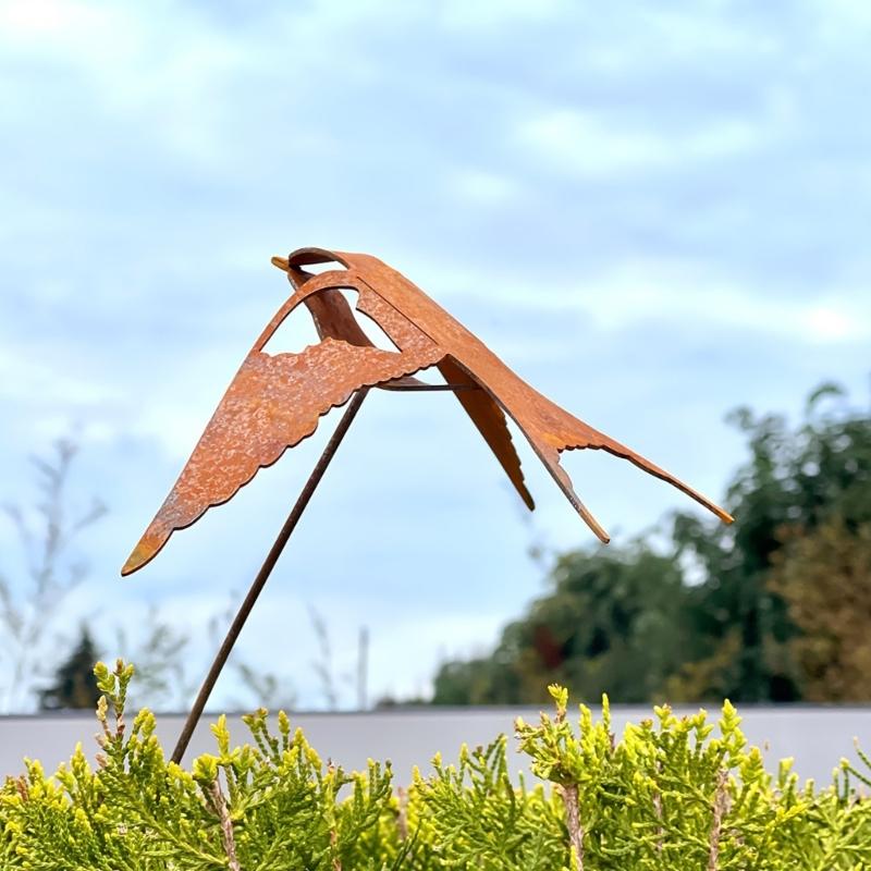 Rostige Eisen Schwalbe Skulptur Gartenstäbe Eisen Kolibri Gartenstab Dekoration für Terrassen und Rasenverzierung