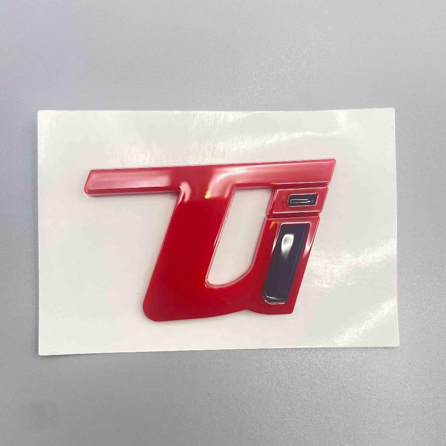 1 pièce Q4 Q2 GIULIA GIULIETTA STELVIO VELOCE Ti Badge Emblème Autocollants de Voiture pour Coffre Arrière Rénovation Étiquette de Coffre Logo Accessoires