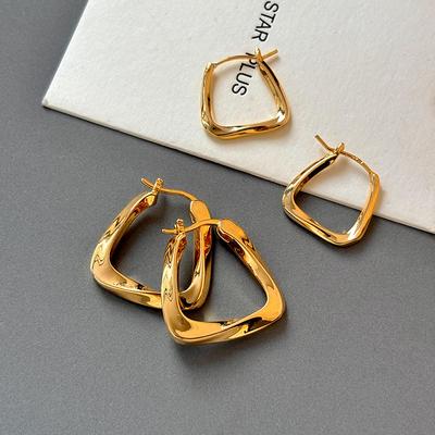 Real Gold Electroplated Geometric Square Earrings, Women's Exaggerated Metal Ear Buckles, the Same Earrings.