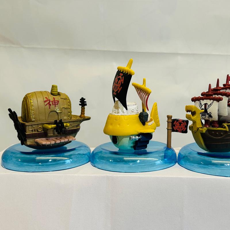 New 8 Pirate Ship Straw Hat Road Plum Blossom Anime Good News Sun Blackbeard Model Ornament Twisted Doll Acg Toy Gift