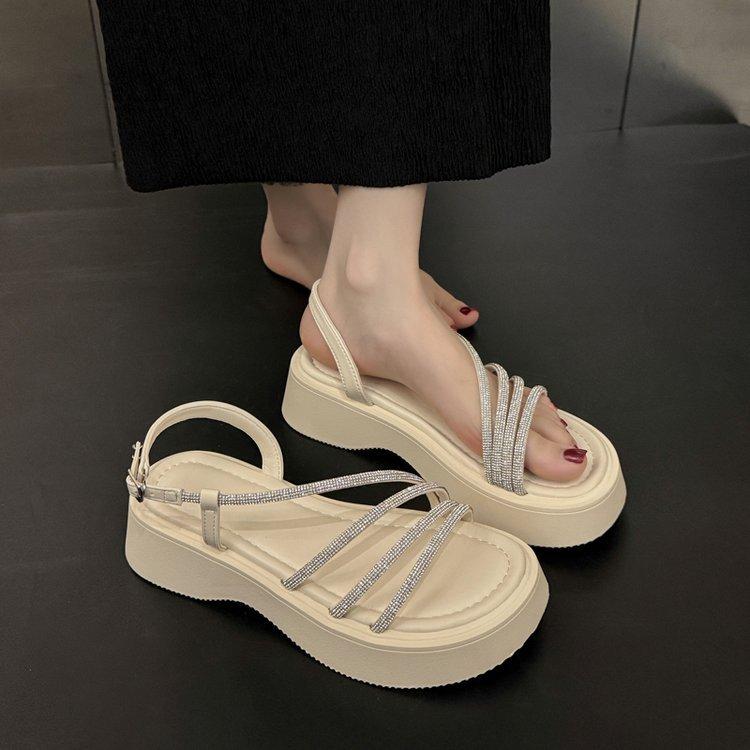 2025 summer new fashion casual temperament versatile casual fashion Internet celebrity casual comfortable rhinestone women's slippers